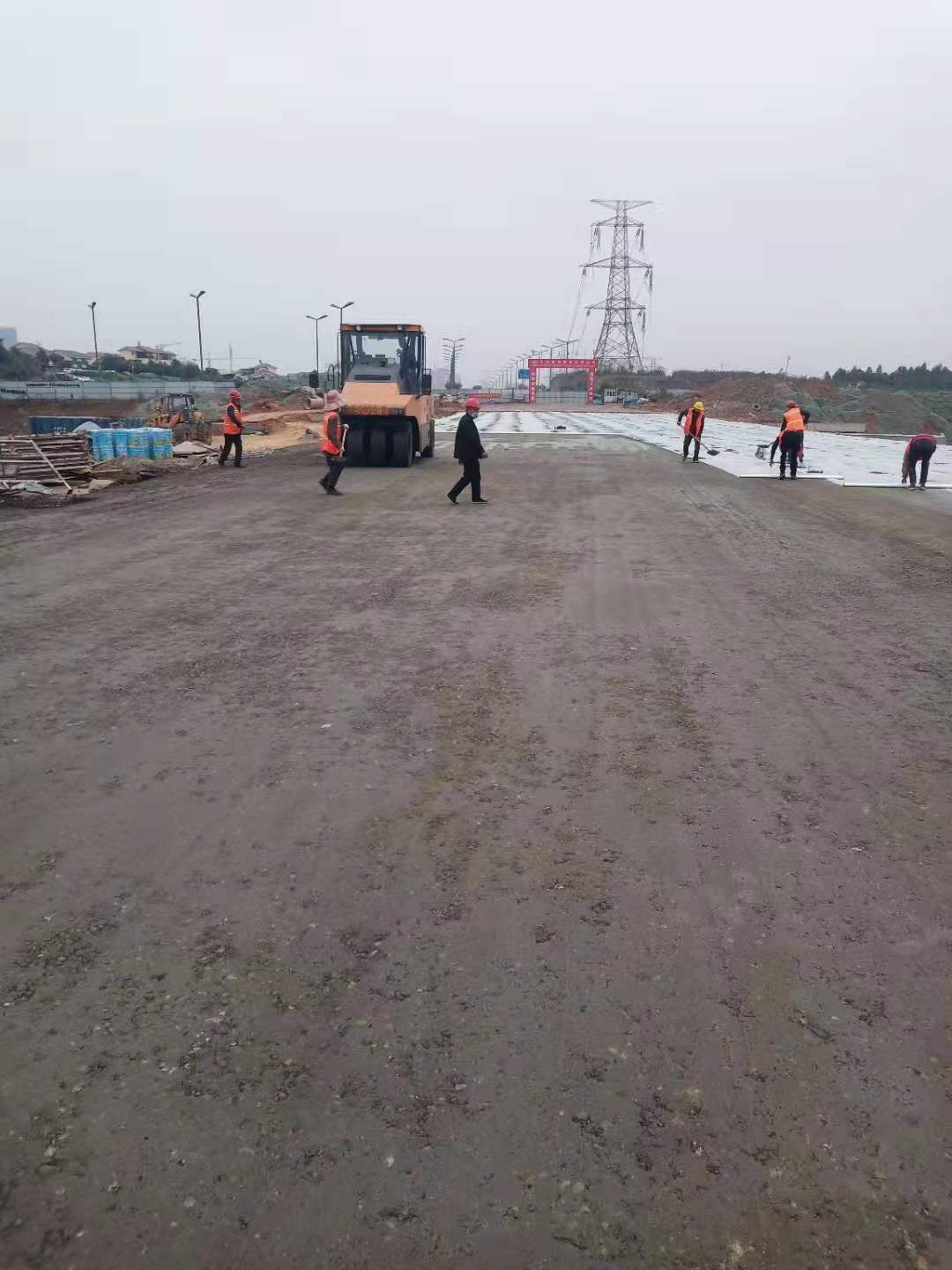 成都彩色瀝青路面-中鐵建設(shè)集團(tuán)益州大道南延線水泥穩(wěn)定碎石施工