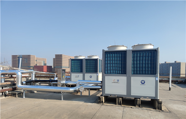 西安电子科技大学南校区丁香公寓空气源热泵补热系统工程