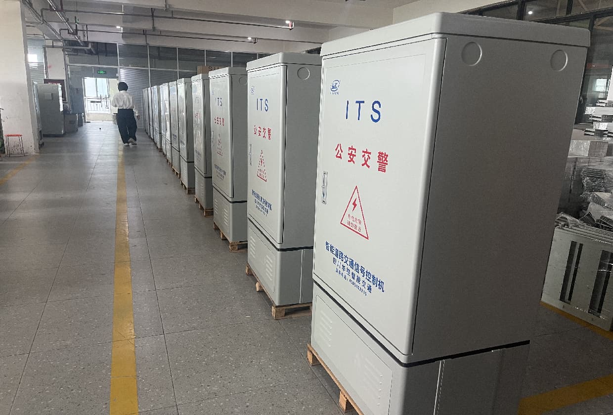 道路联网式交通信号控制机