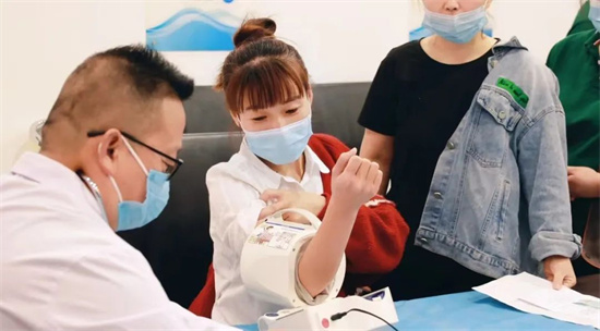 關愛職工健康，凝聚團隊力量 ——秦悅建材開展年度職工體檢活動