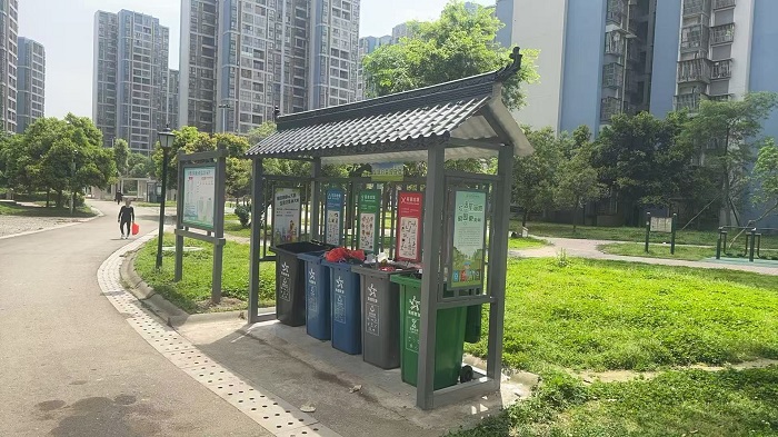 小区垃圾桶