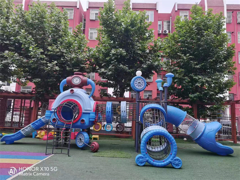 如何判断四川户外滑滑梯的好坏