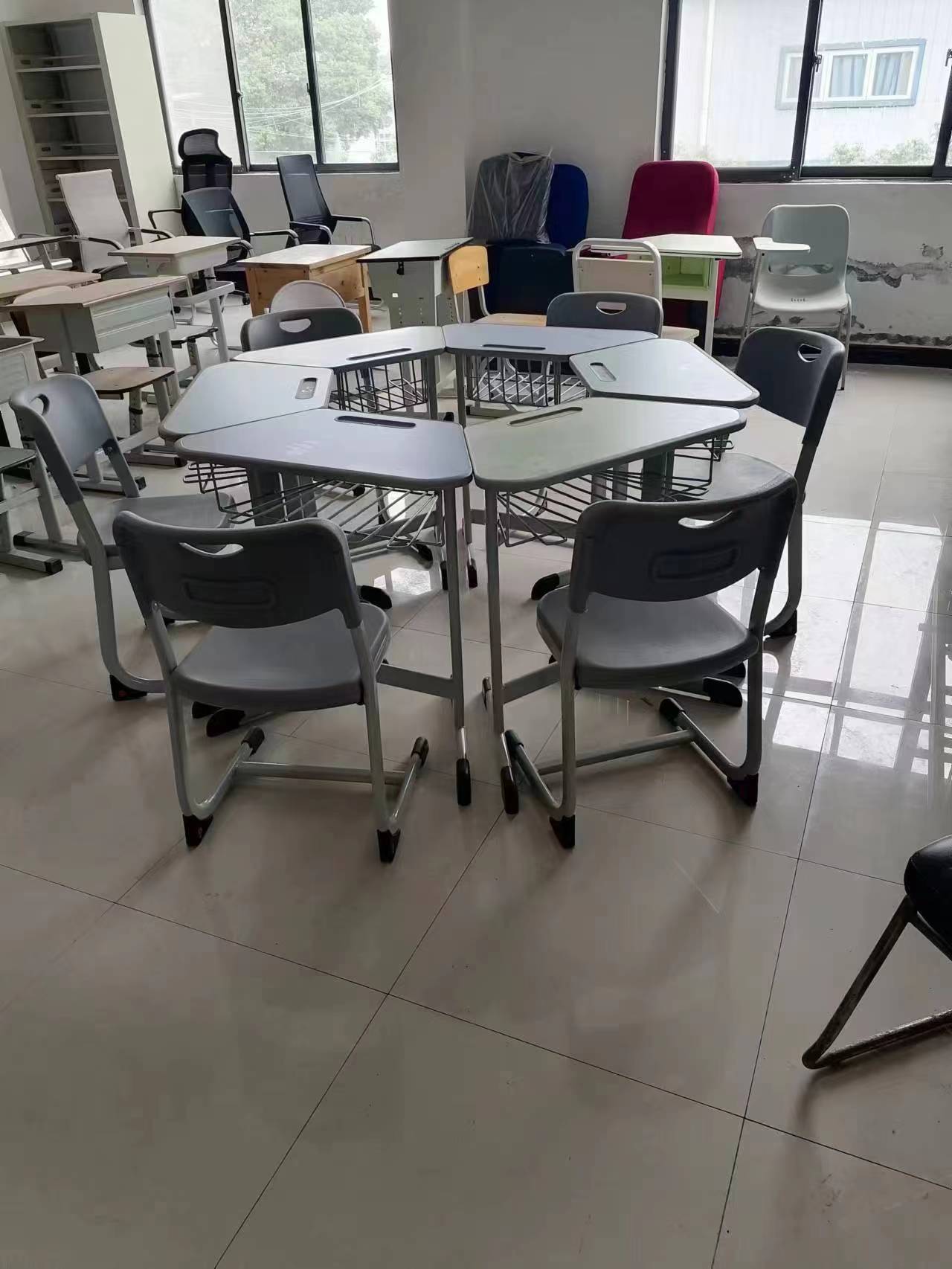 教学课桌椅厂家