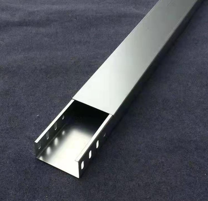 不锈钢桥架行业近年来呈现出积极的发展态势。随着环保意识的提高，市场对可回收、可再生材料的需求增加，不锈钢桥架作为一种环保且耐用的产品，受到了广泛关注。