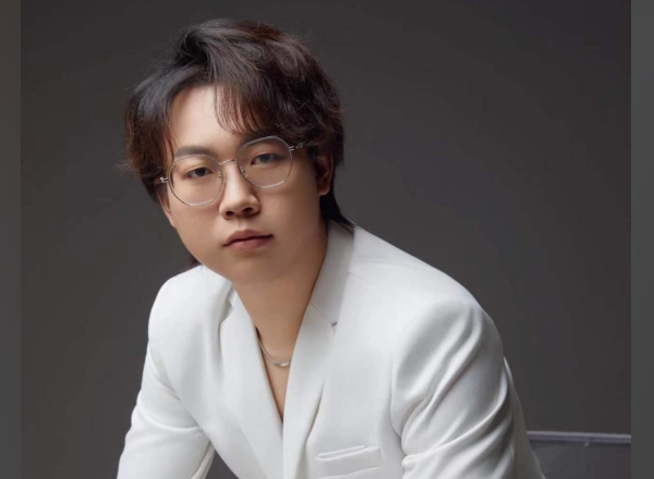 美甲培训导师——大斌老师