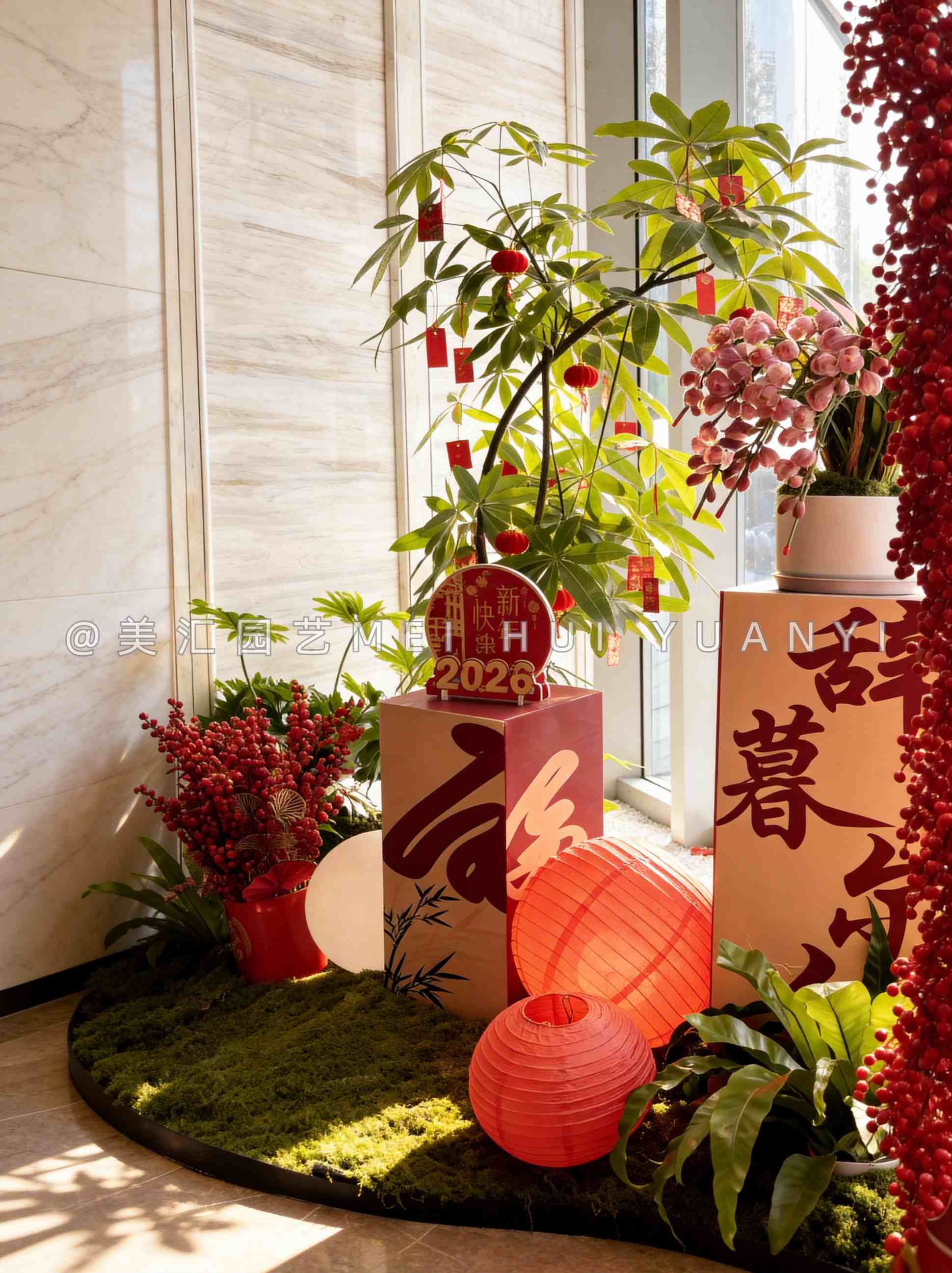 成都銀泰in99植物組景|紅瀑垂落，竹馬搖春