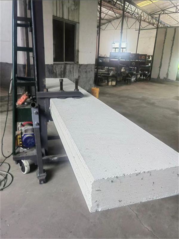 工地上再次搬運(yùn)安裝