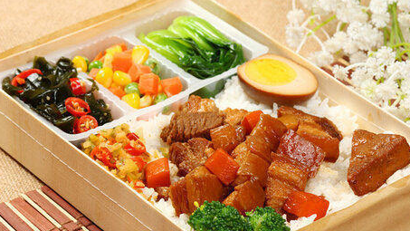 五花肉怎么做才好吃？河南餐饮承包公司告诉您