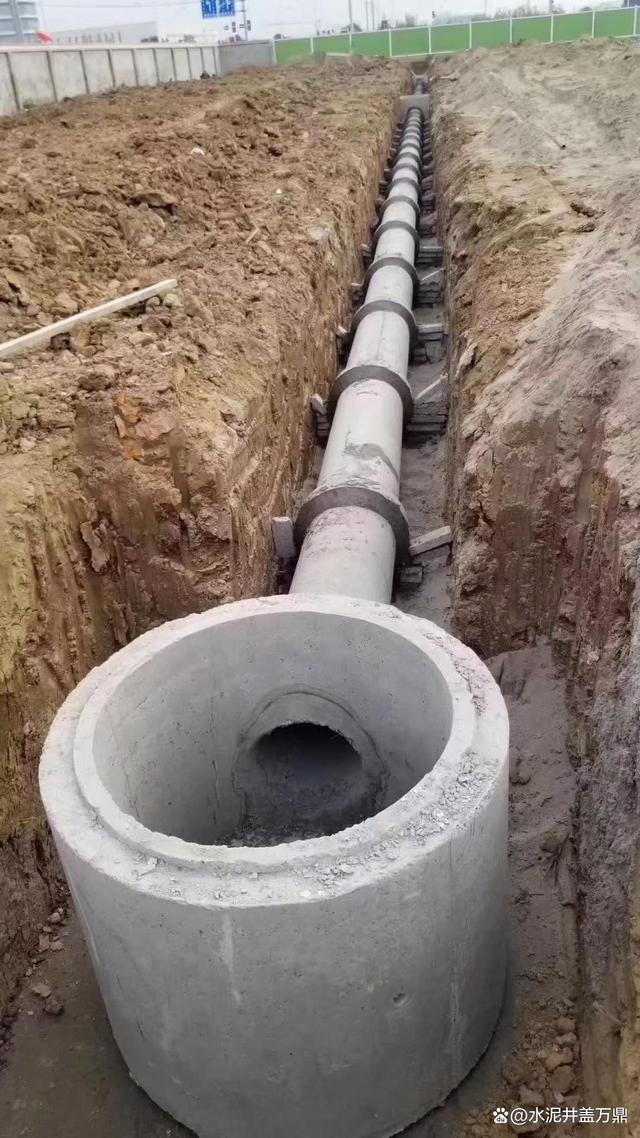 鄂尔多斯水泥检查井施工现场