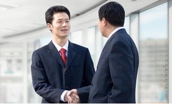 西安康明斯發動機服務周到，處理問題及時，效率高！